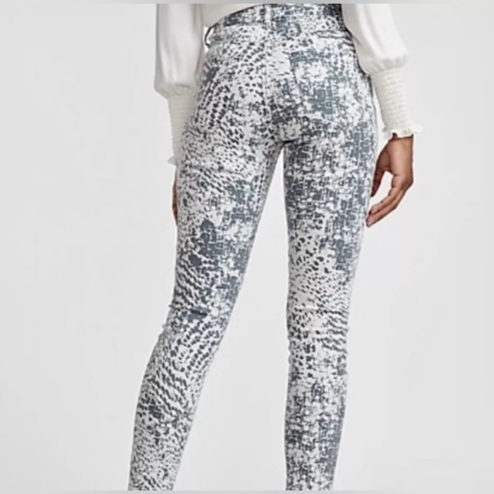 NWOT Express Grey and White Snake Print High Rise Skinny Jeans 12 short - Picture 7 of 9